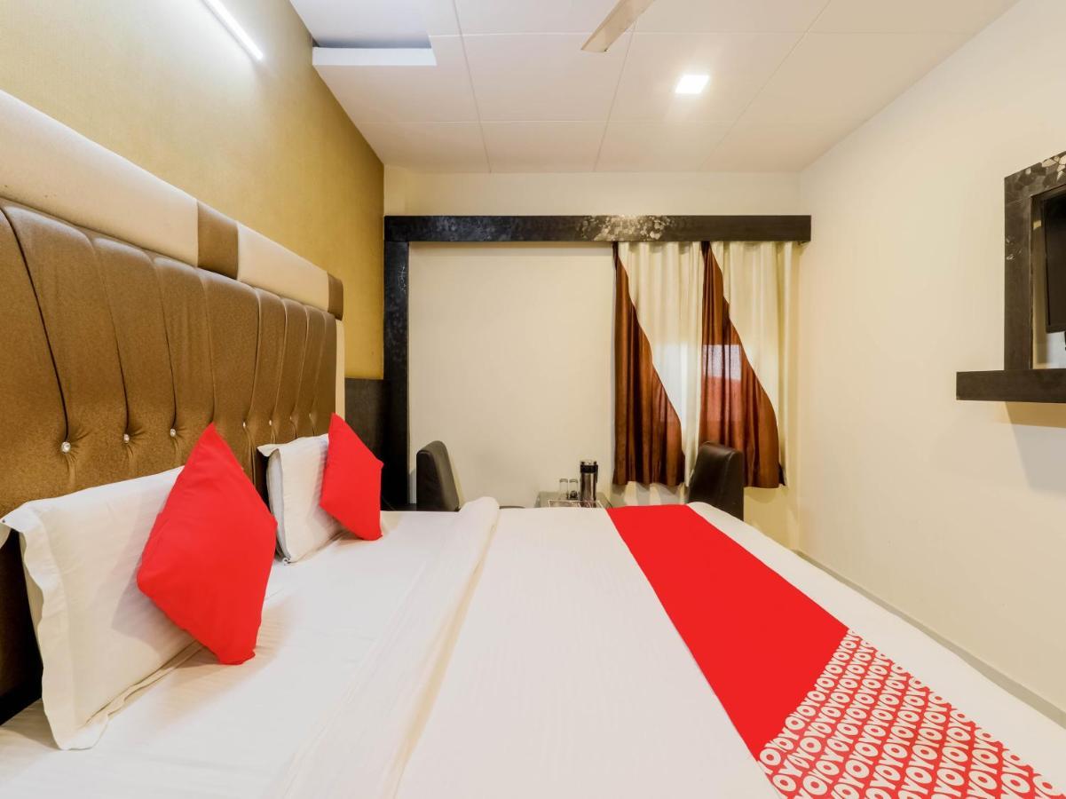 Oyo 79765 Hotel Samrat לקנאו מראה חיצוני תמונה