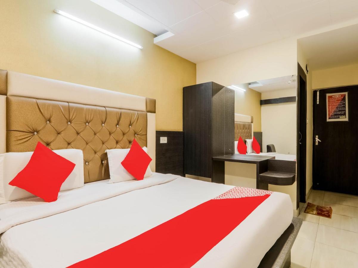 Oyo 79765 Hotel Samrat לקנאו מראה חיצוני תמונה