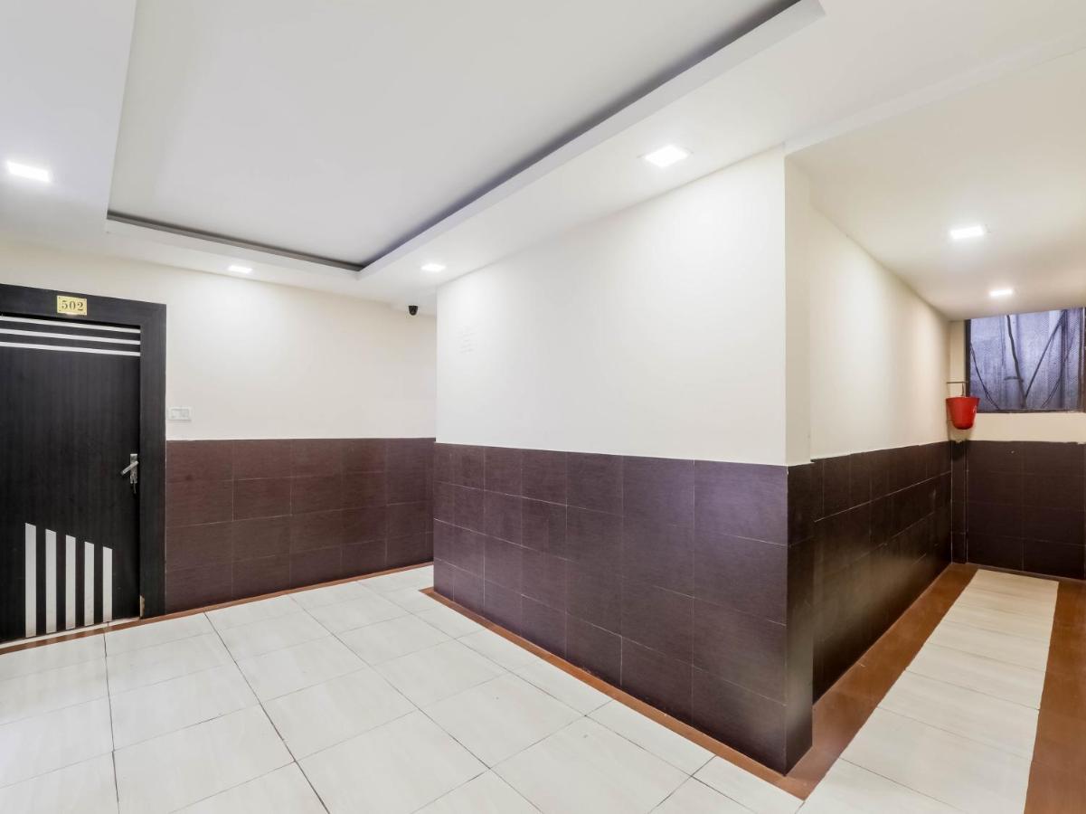 Oyo 79765 Hotel Samrat לקנאו מראה חיצוני תמונה