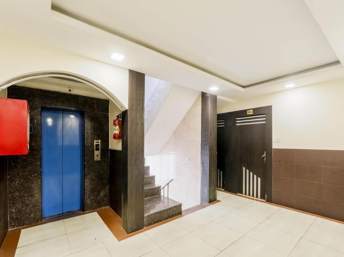 Oyo 79765 Hotel Samrat לקנאו מראה חיצוני תמונה